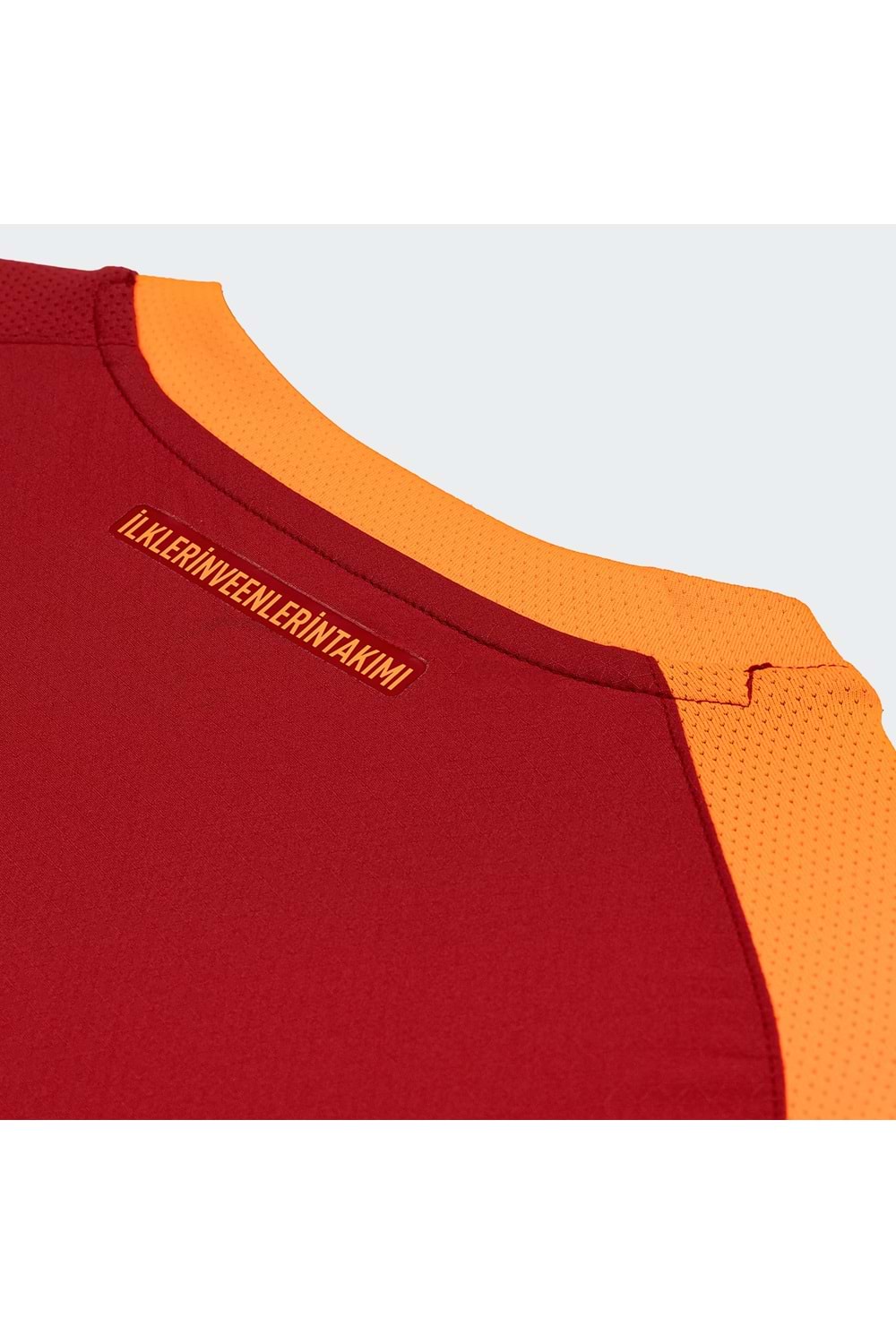 Galatasaray 2025/2026 İç Saha Parçalı Forması