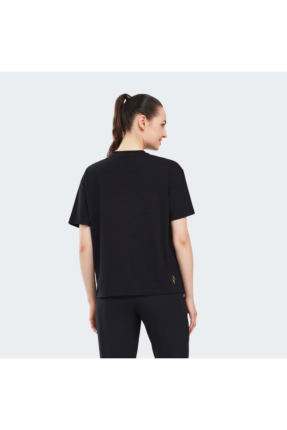 W Graphic T-Shirt Short Sleeve