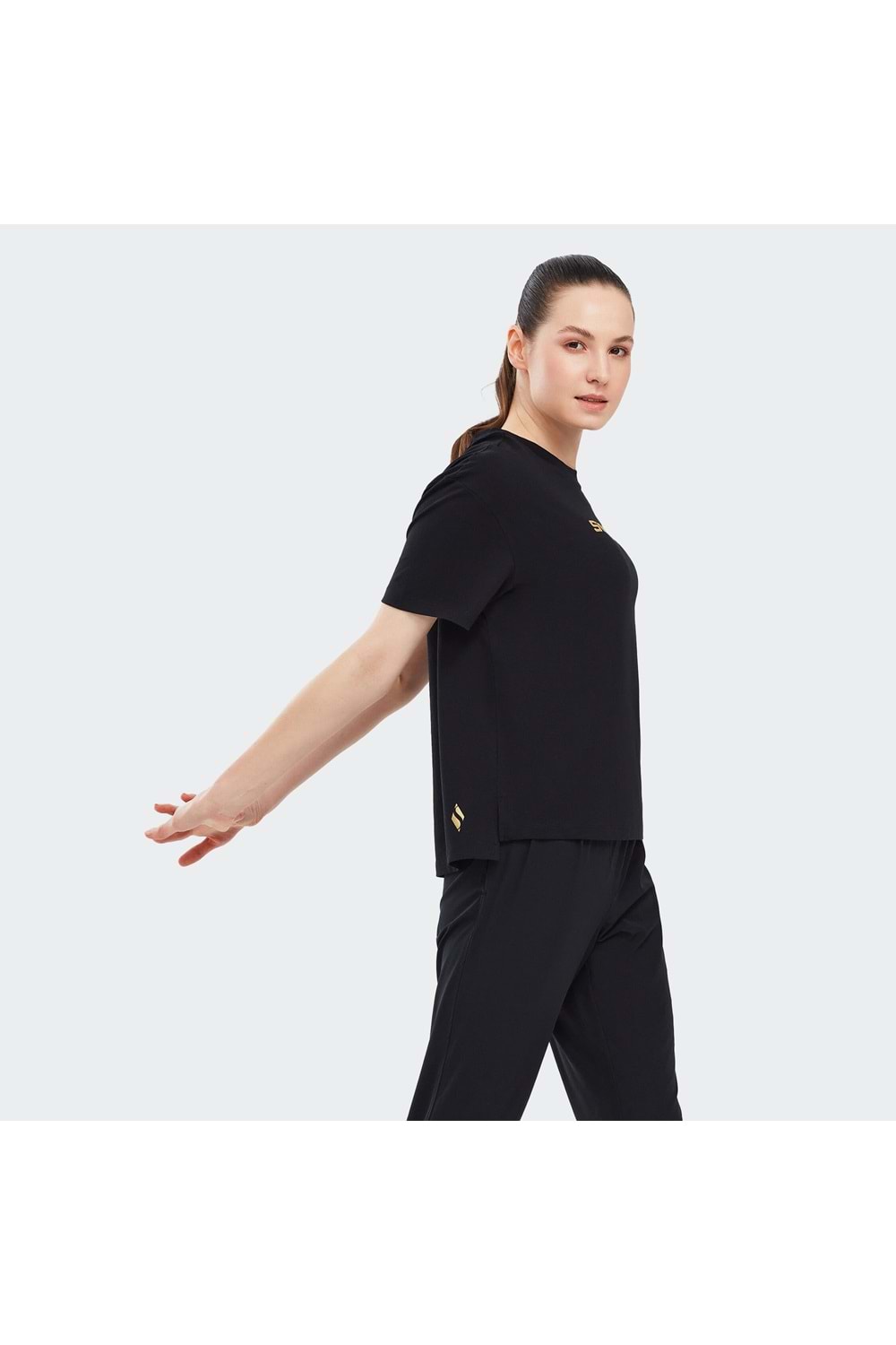 W Graphic T-Shirt Short Sleeve