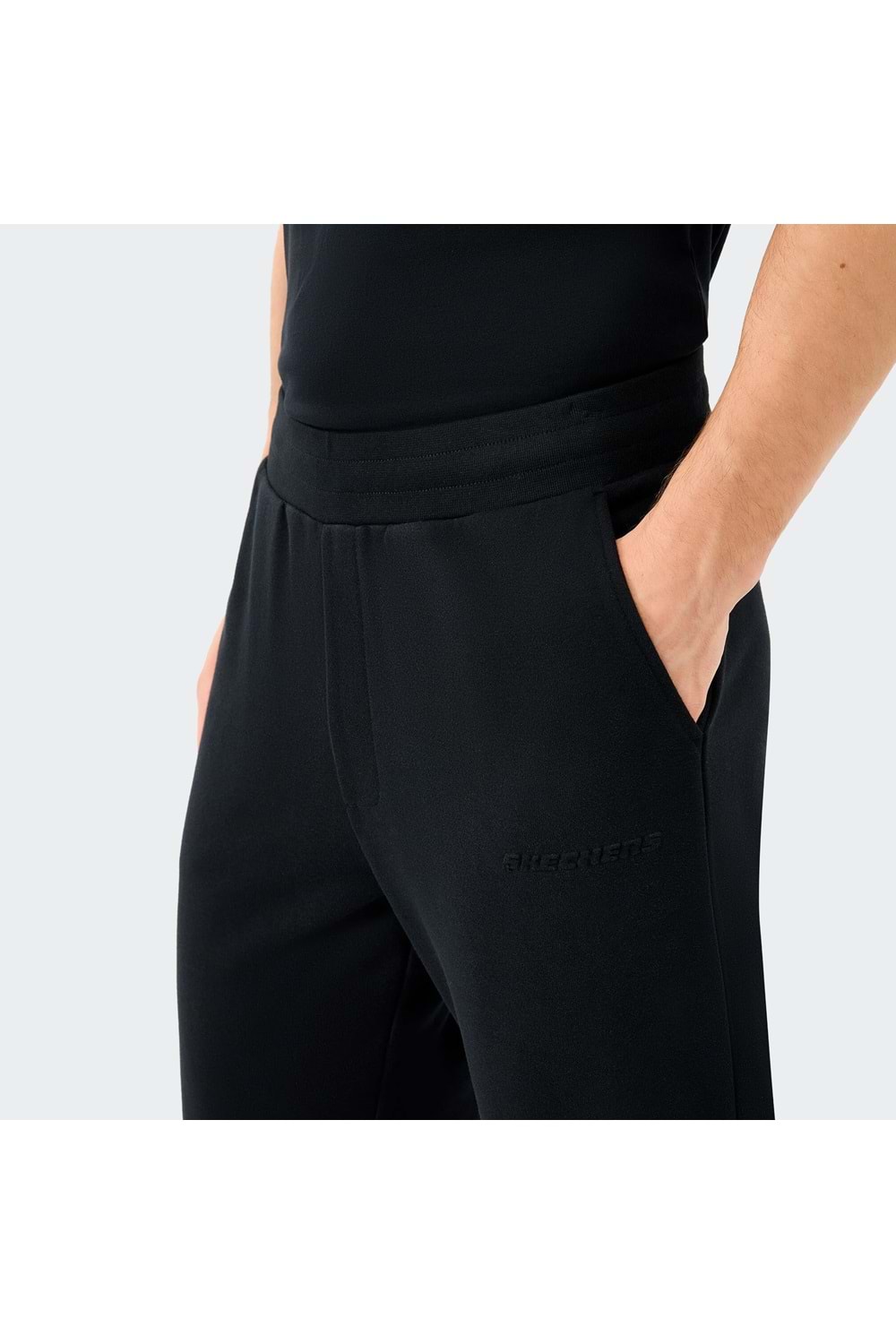 M Essential Regular Sweatpant