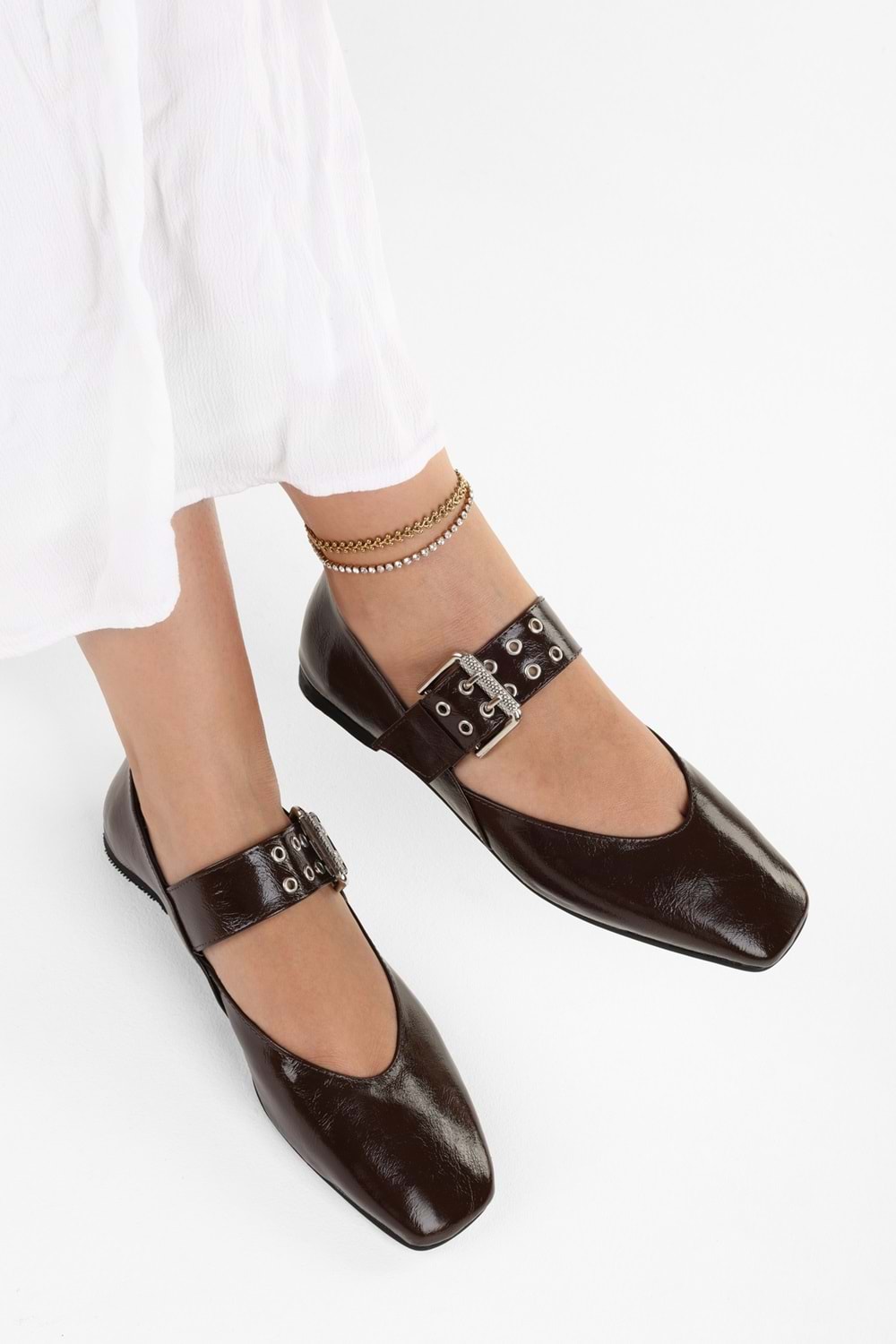 Kadın Vell Acı Kahve Cilt Kemer Tokalı Babet