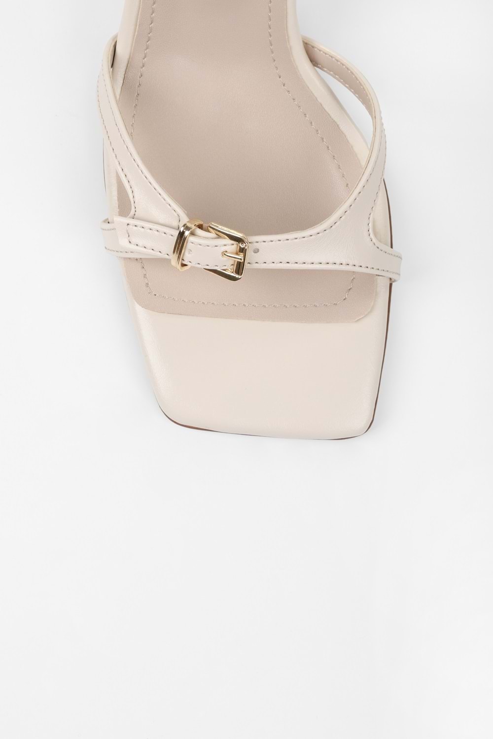 Kadın Jolie Ekru Cilt Kemer Detaylı Topuklu Ayakkabı