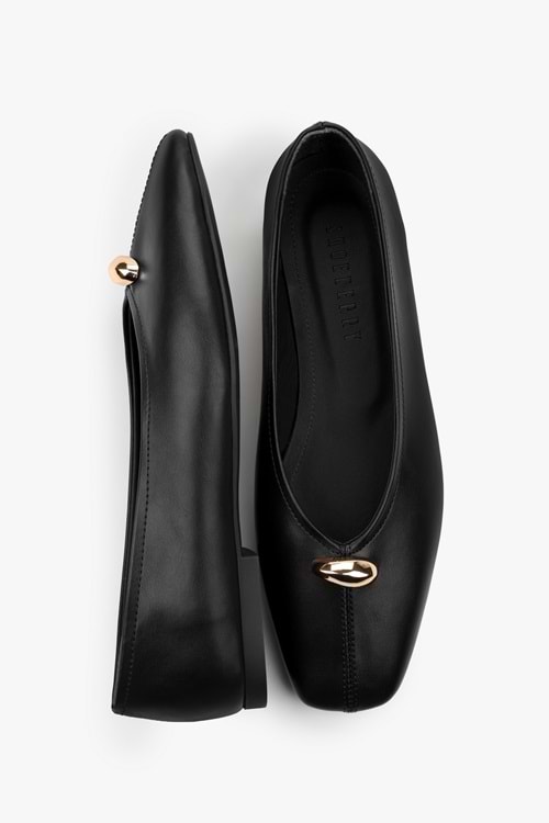 Kadın Aurel Siyah Cilt Gold Aksesuar Detaylı Babet