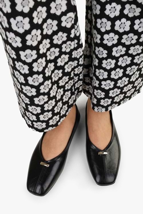 Kadın Viana Siyah Cilt Gold Tokalı Babet