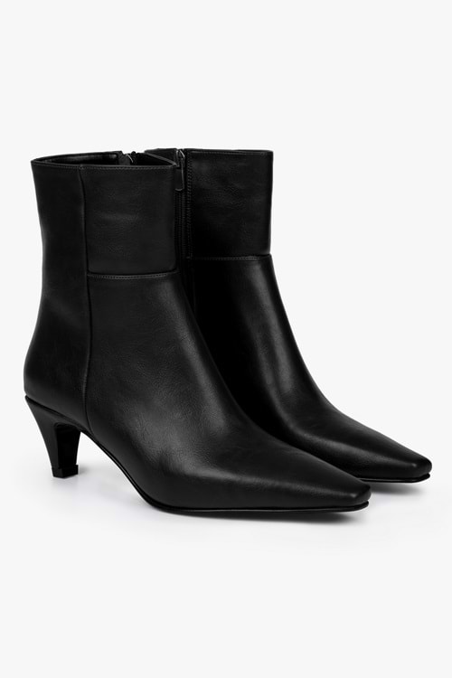 Kadın Noria Siyah Cilt Kısa Topuklu Bot