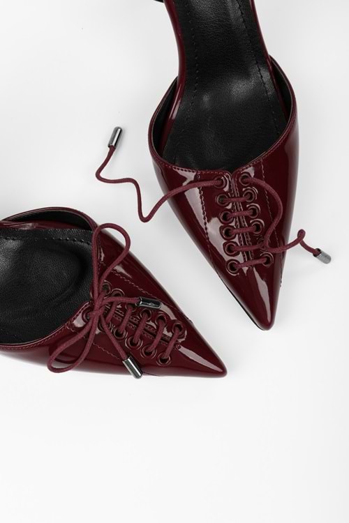 Kadın Zenya Bordo Rugan Bağcıklı Fiyonk Detaylı Topuklu Stiletto