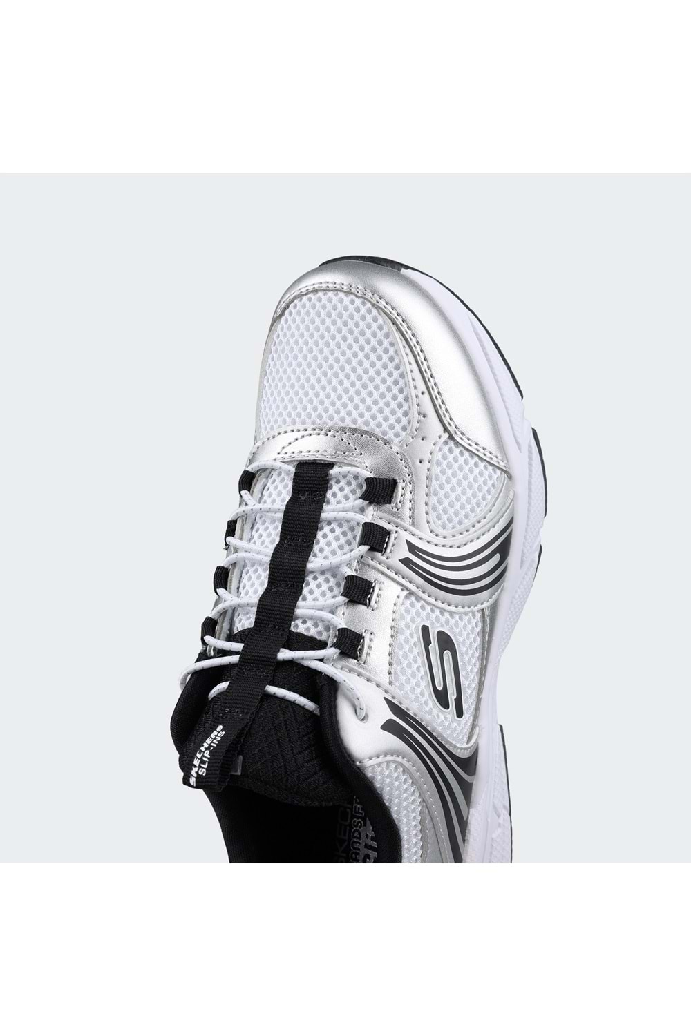 Retro Graph - Classic Kicks