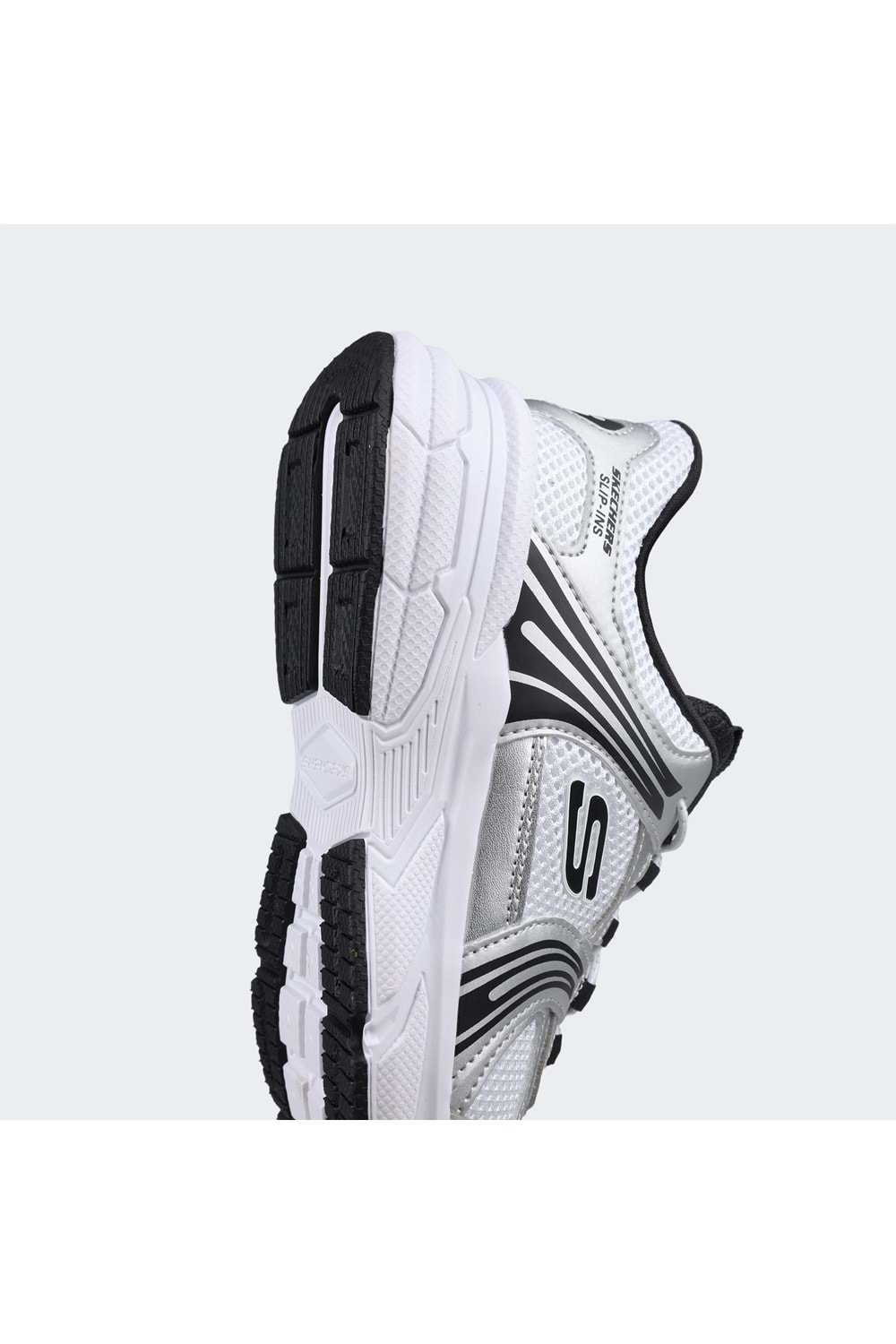 Retro Graph - Classic Kicks