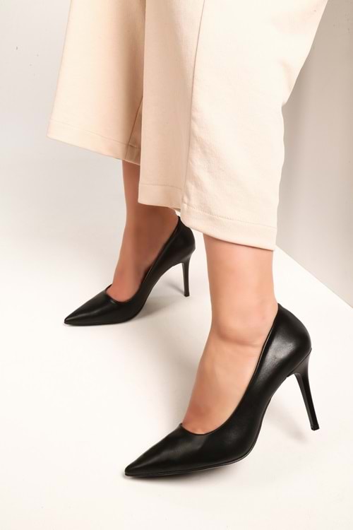 Kadın Nesirta Siyah Cilt Klasik Topuklu Stiletto