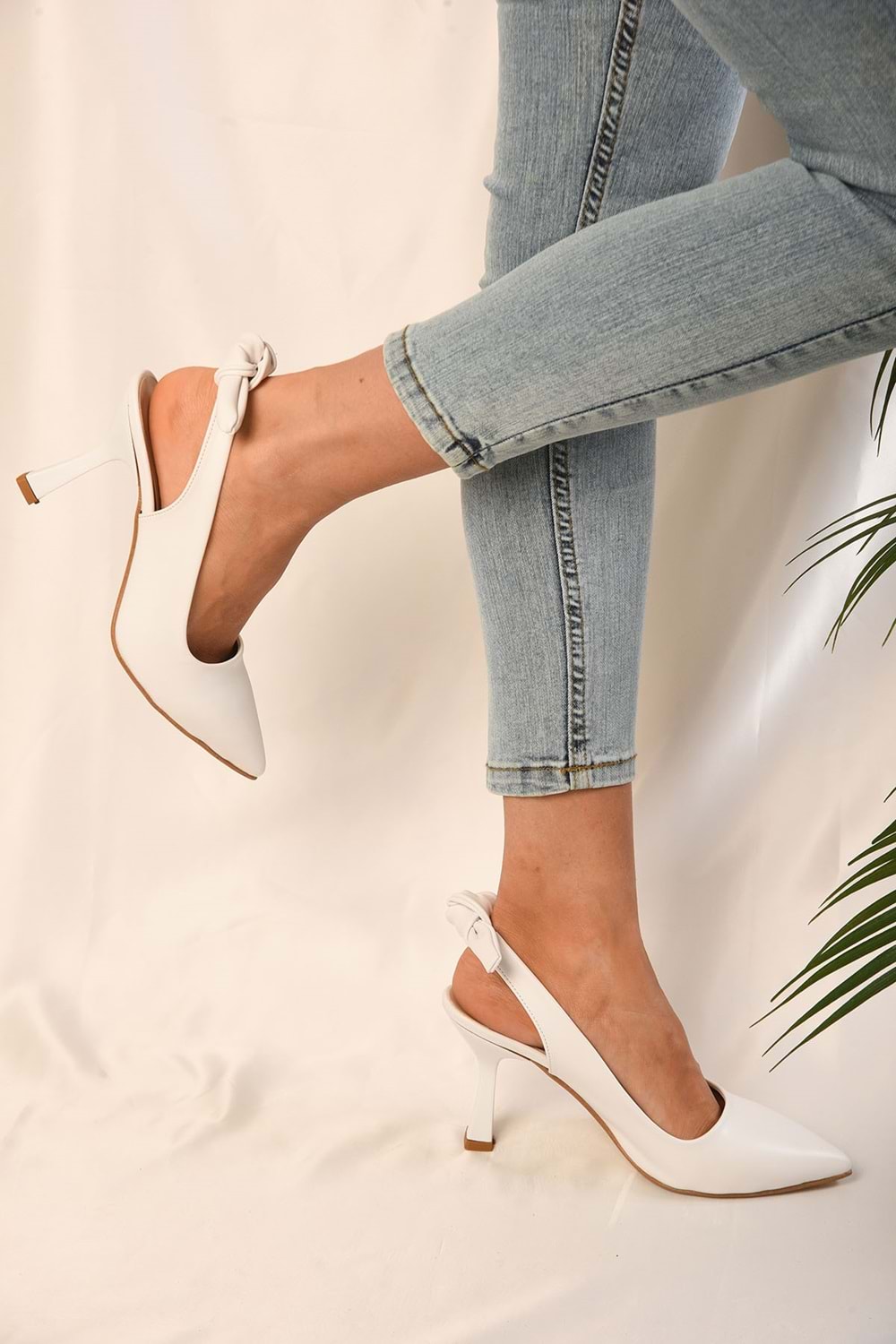 Kadın Sisilya Beyaz Cilt Arkası Açık Topuklu Stiletto