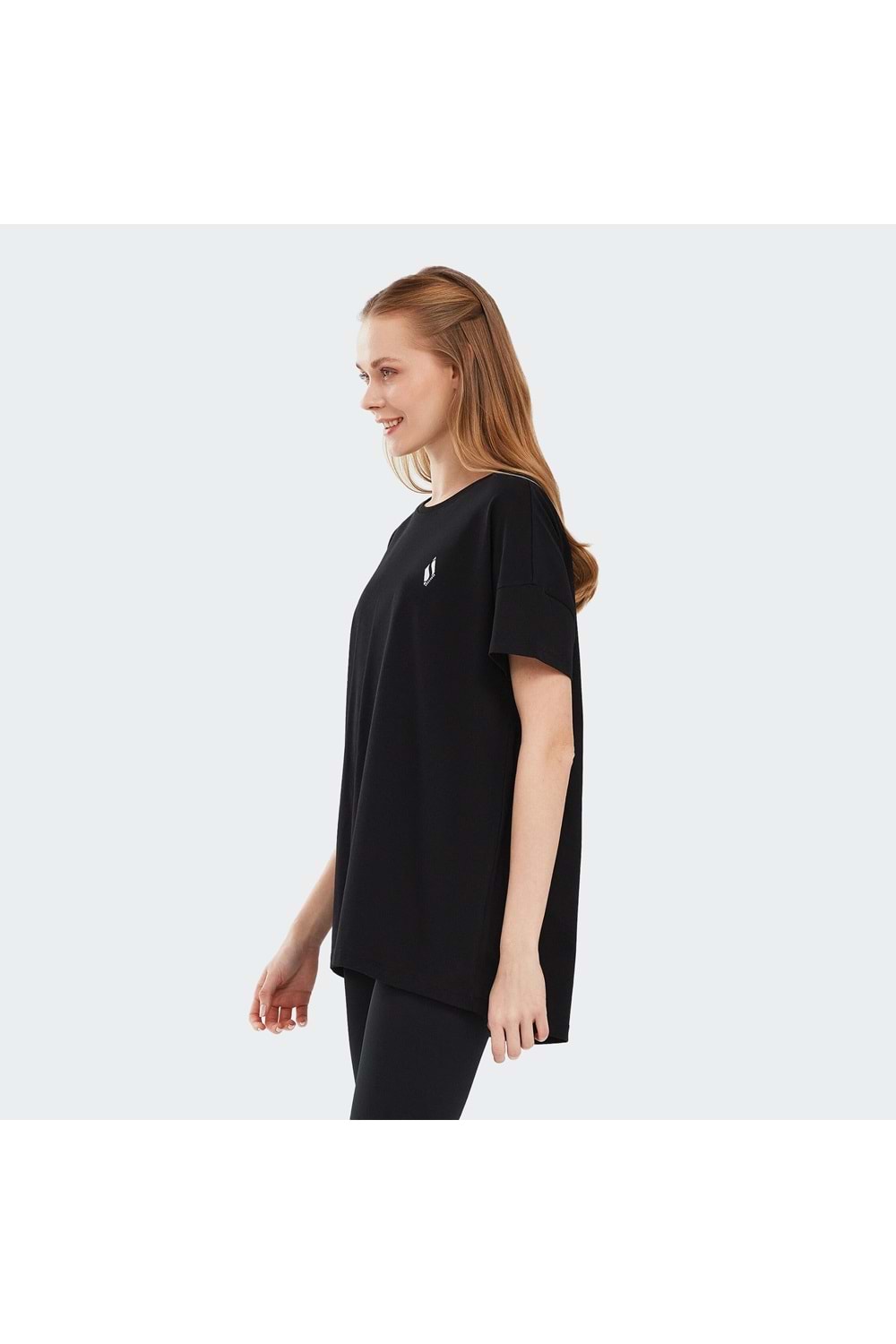 W Crew Neck Graphic Tee Shirt