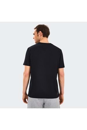 M Essential T-Shirt