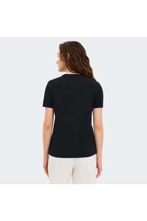 W Essential Crewneck T-Shirt