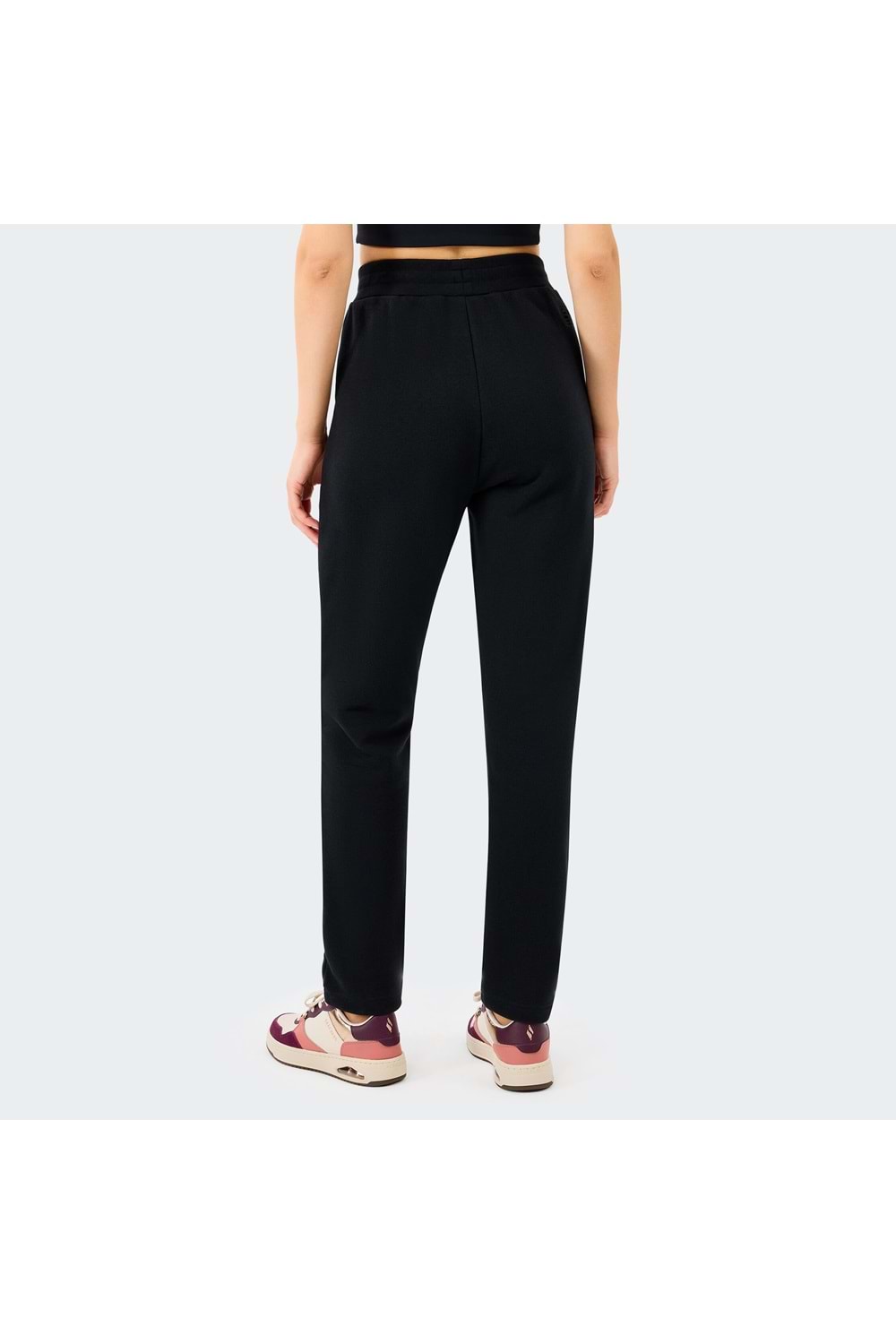 W Essential Slim Sweatpant