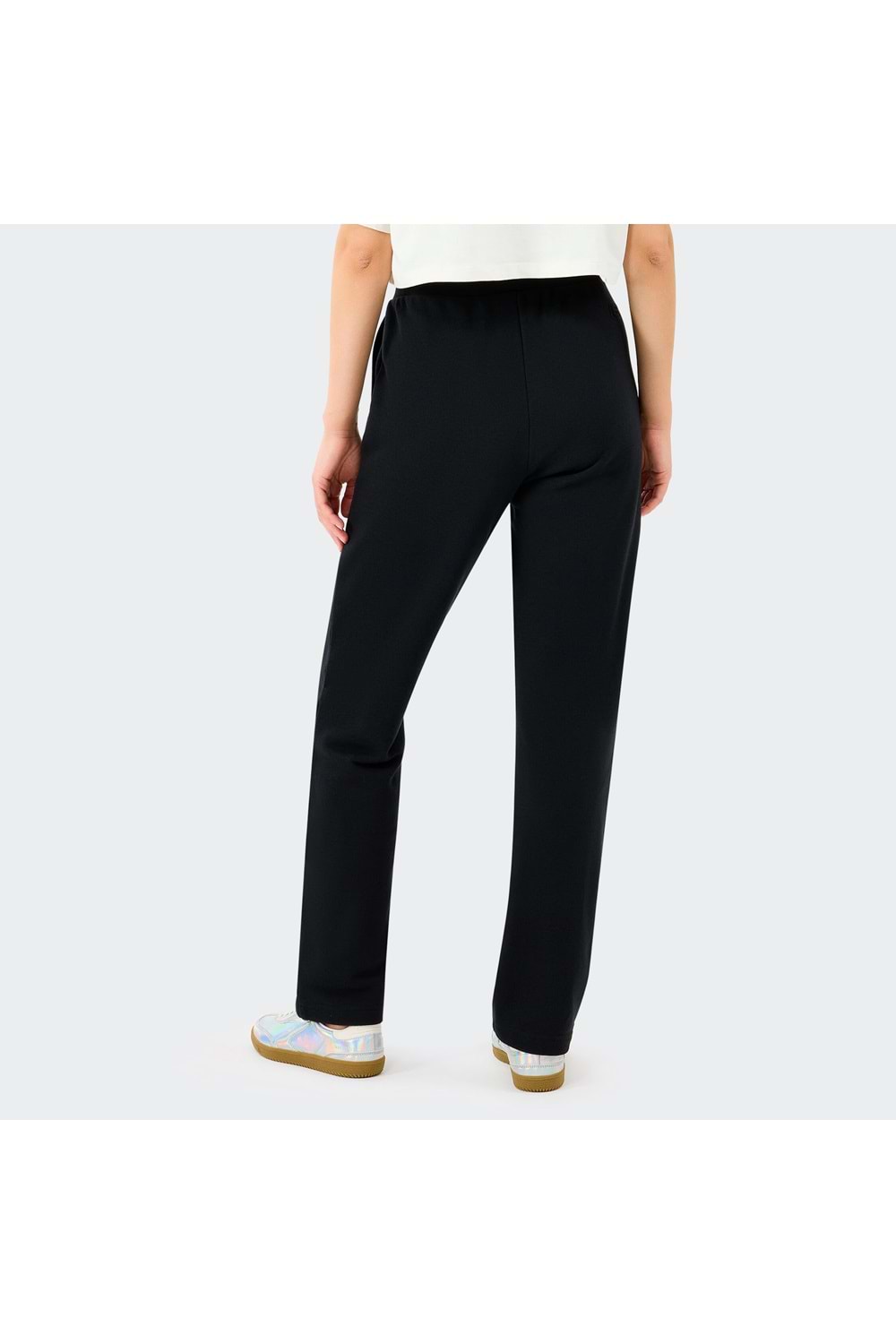 W Essential Regular Sweatpant