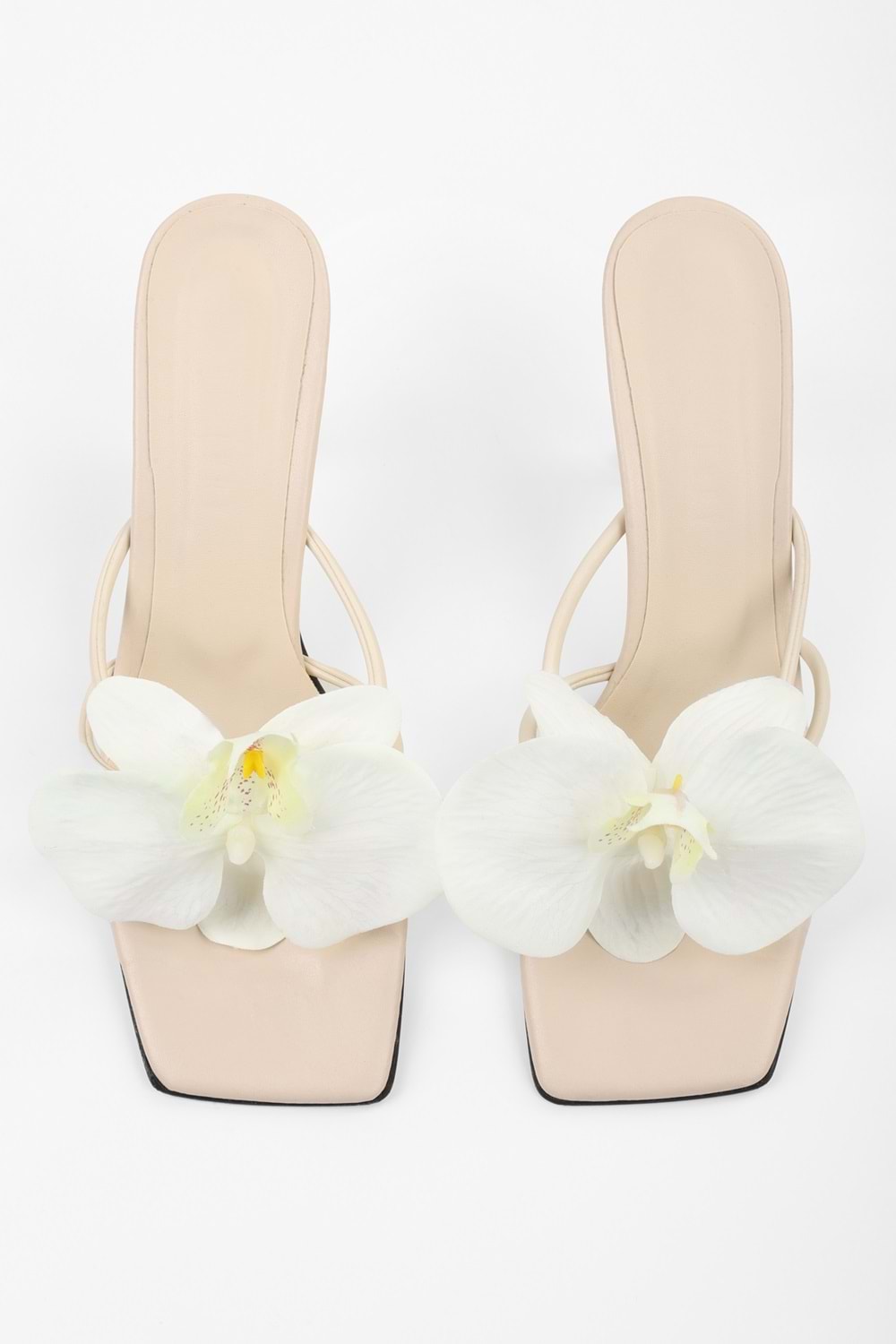 Kadın Orchid Bej Cilt Çiçek Tokalı Topuklu Terlik