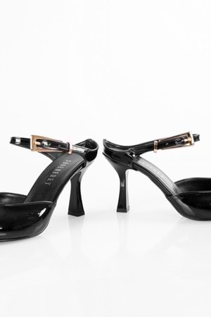 Kadın Aida Siyah Rugan Toka Detaylı Terlik Stiletto