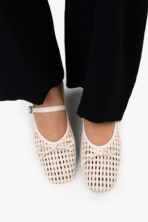 Kadın Alira Ekru Cilt Fiyonklu Örgü Babet