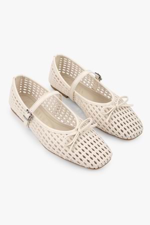 Kadın Alira Ekru Cilt Fiyonklu Örgü Babet