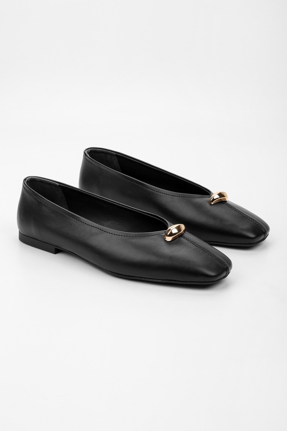 Kadın Aurel Siyah Cilt Gold Aksesuar Detaylı Babet