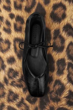 Kadın Noriel Siyah Cilt Bağlamalı Babet