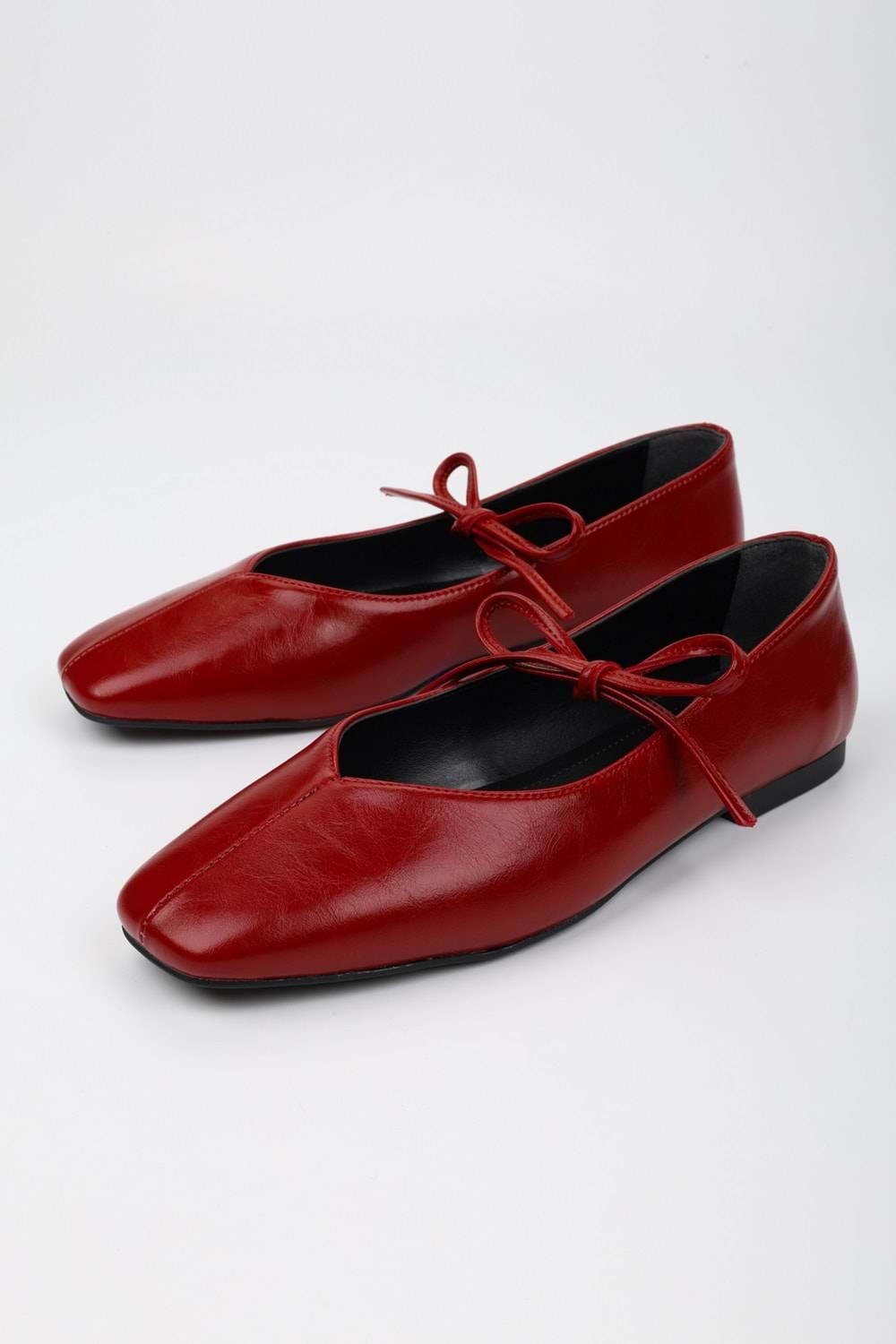 Kadın Noriel Kırmızı Cilt Bağlamalı Babet