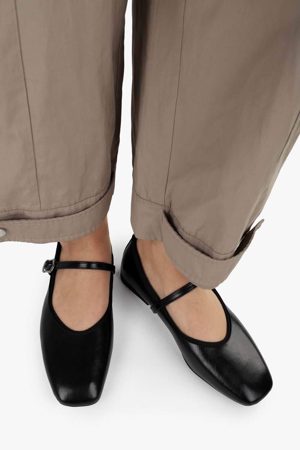 Kadın Libby Siyah Parlak Cilt Babet