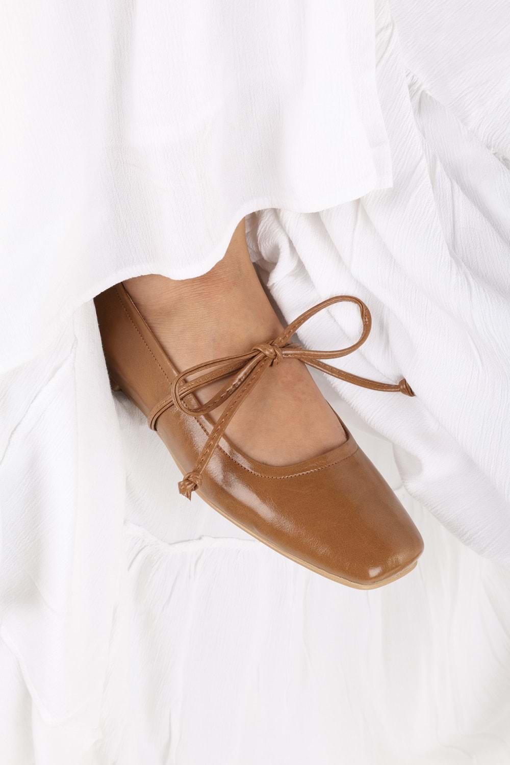 Kadın Ballerina Karamel Cilt Bağlamalı Babet