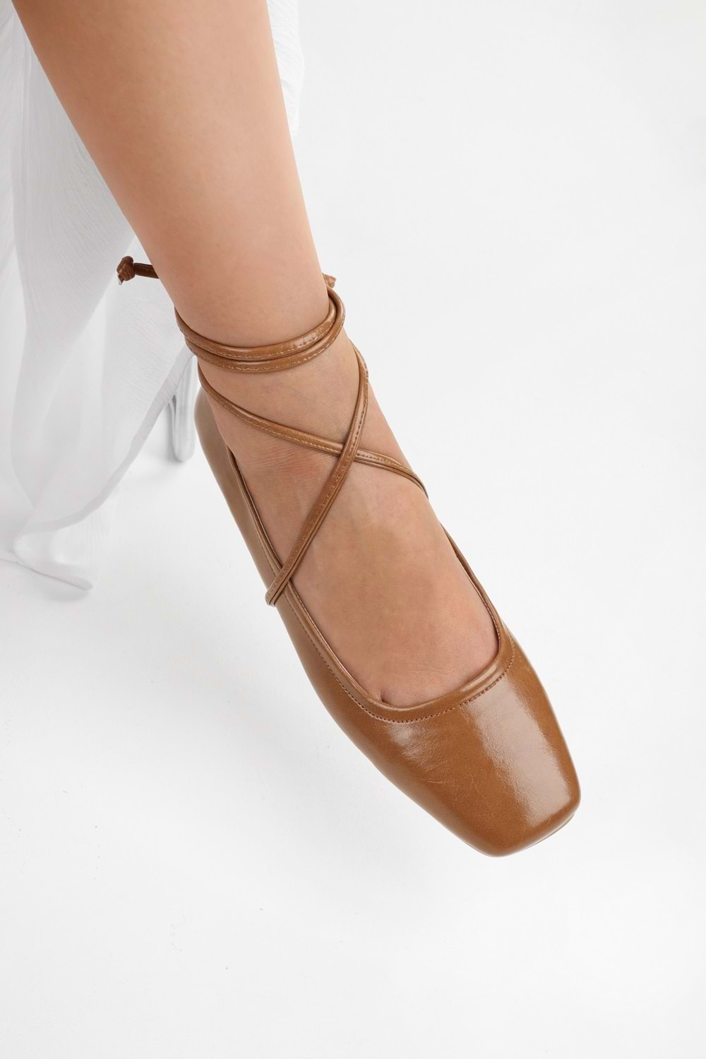Kadın Ballerina Karamel Cilt Bağlamalı Babet