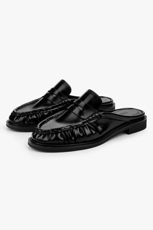 Kadın Mavien Siyah Cilt Büzgülü Terlik Loafer