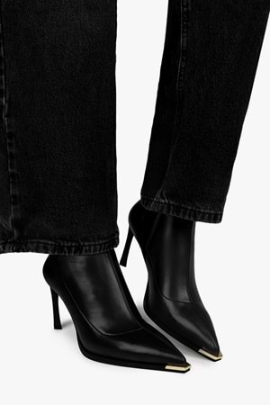 Kadın Belin Siyah Cilt Önü Metal Detaylı Streç Topuklu Bot