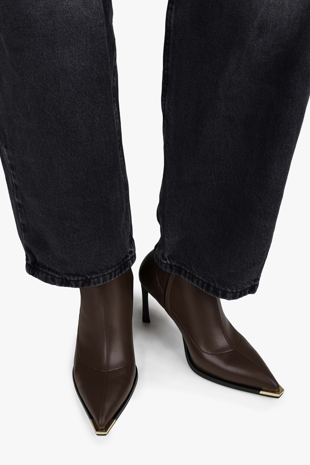 Kadın Belin Kahve Cilt Önü Metal Detaylı Streç Topuklu Bot