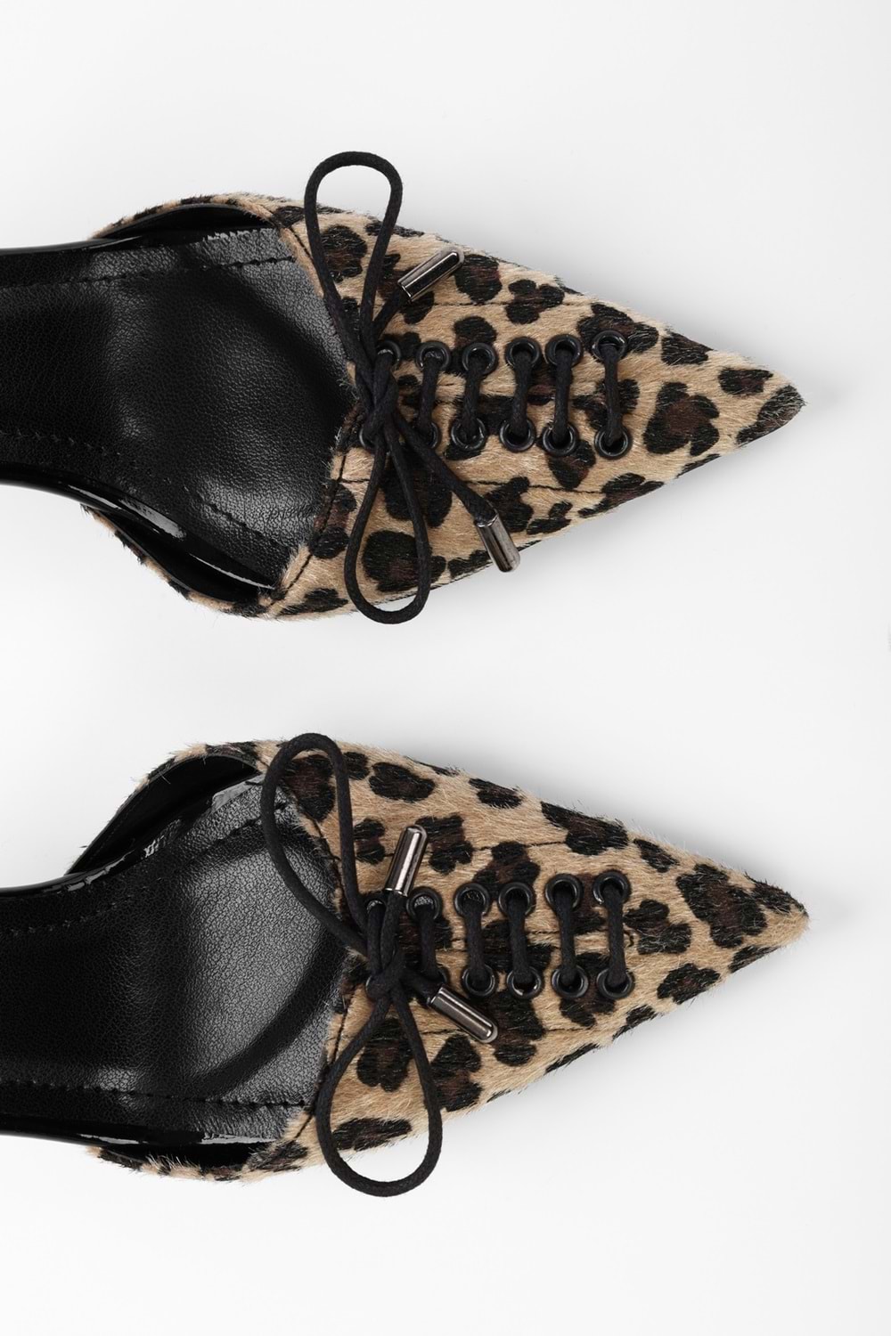 Kadın Zenya Leopar Tüylü Bağcıklı Fiyonk Detaylı Topuklu Stiletto
