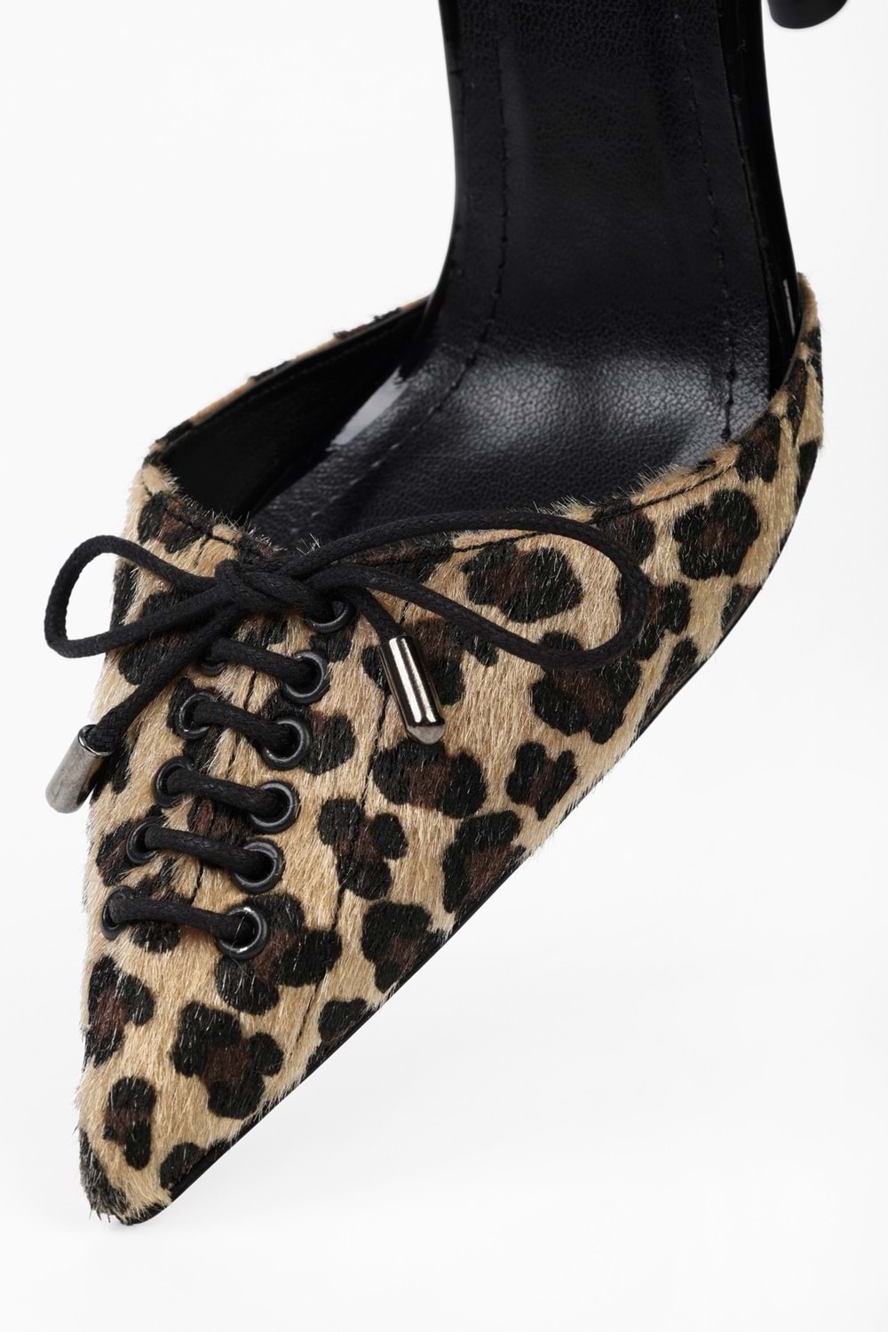 Kadın Zenya Leopar Tüylü Bağcıklı Fiyonk Detaylı Topuklu Stiletto