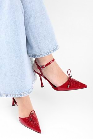 Kadın Zenya Kırmızı Rugan Bağcıklı Fiyonk Detaylı Topuklu Stiletto