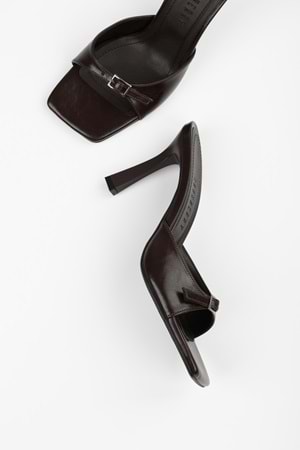 Kadın Vionne Acı Kahve Parlak Kemerli Topuklu Terlik