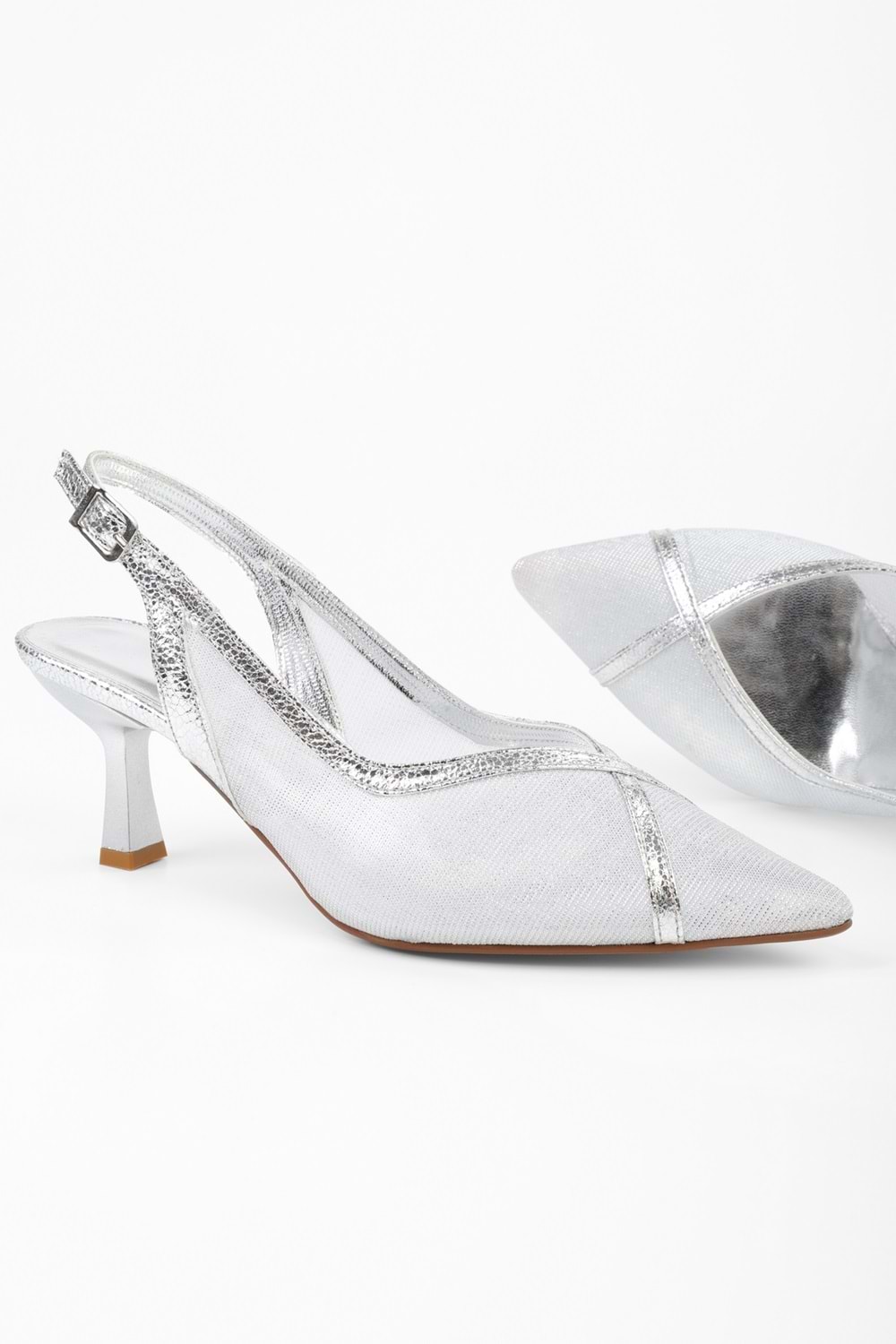 Kadın Lunar Gümüş File Detaylı Kısa Topuklu Stiletto