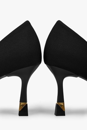 Kadın Gilda Siyah Saten Altın Kaplama Detaylı Stiletto