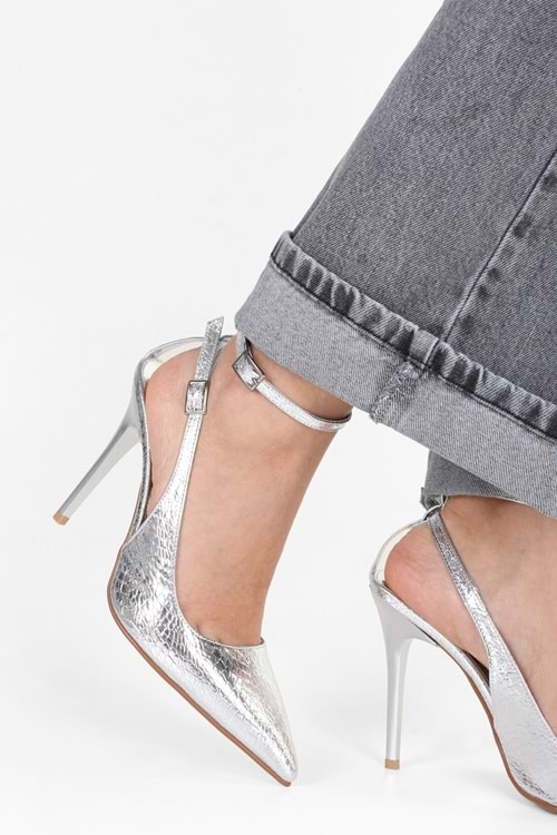 Kadın Mila Gümüş Yılan Desenli Kemerli Bilekten Bağlı Stiletto